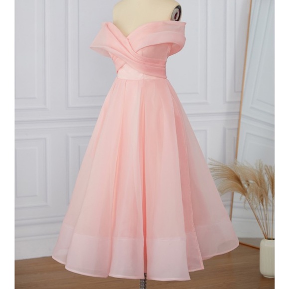 Dress - Picture 2 of 12